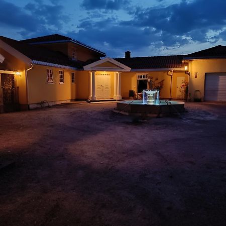 Guest House Close To คริสเตียนซานด์ ภายนอก รูปภาพ